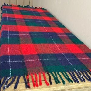Faribo Vintage Tartan Red Trow. Made in Minesota, USA. 51” X 60”.